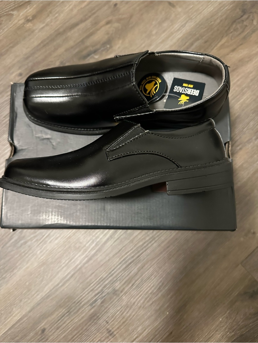 Deerstags Boys Dress Shoes Slip-On size 4